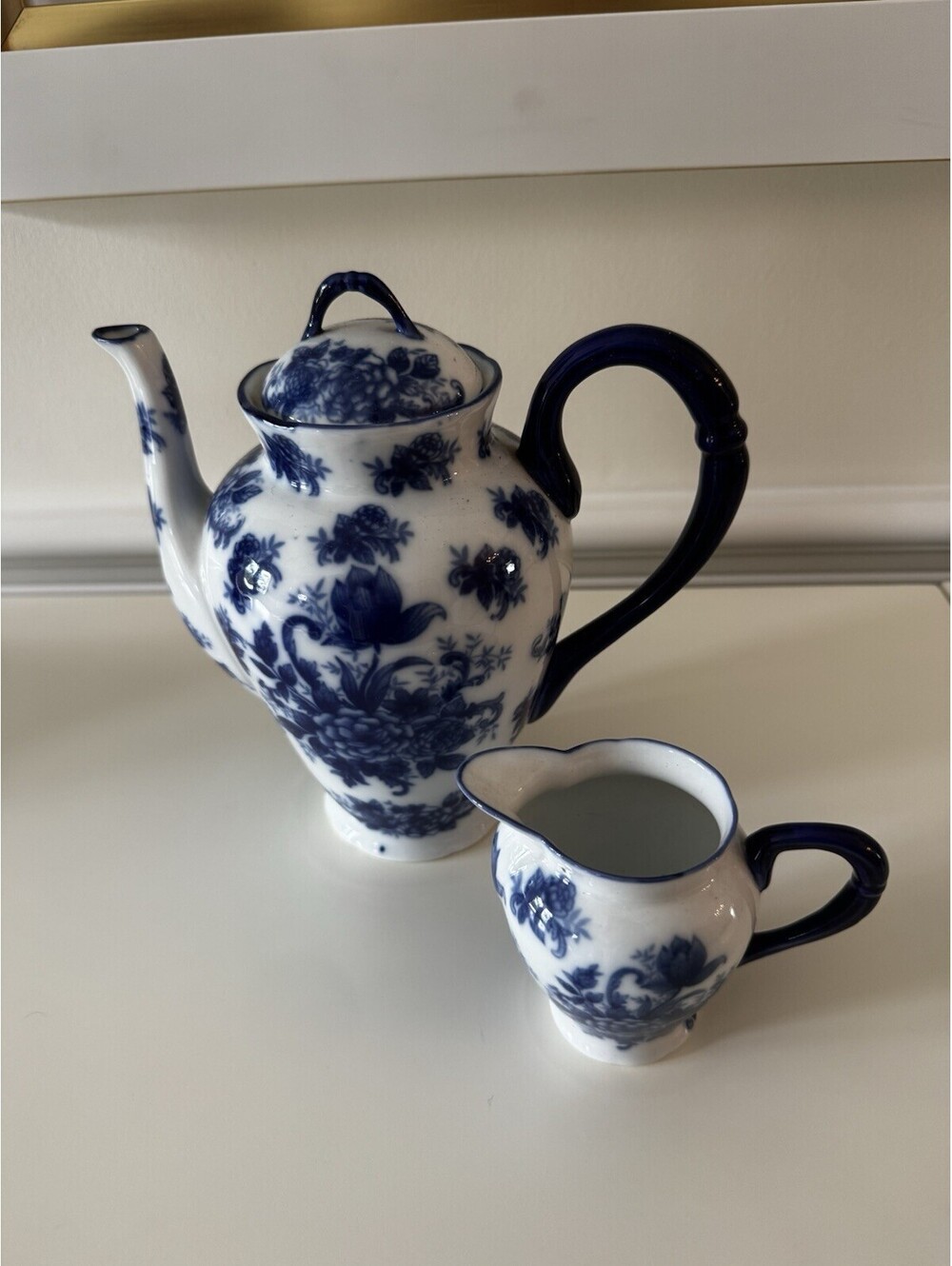 Vintage Cracker Barrel Discontinued Blue & White Floral Porcelain Tea Set 2 Pc